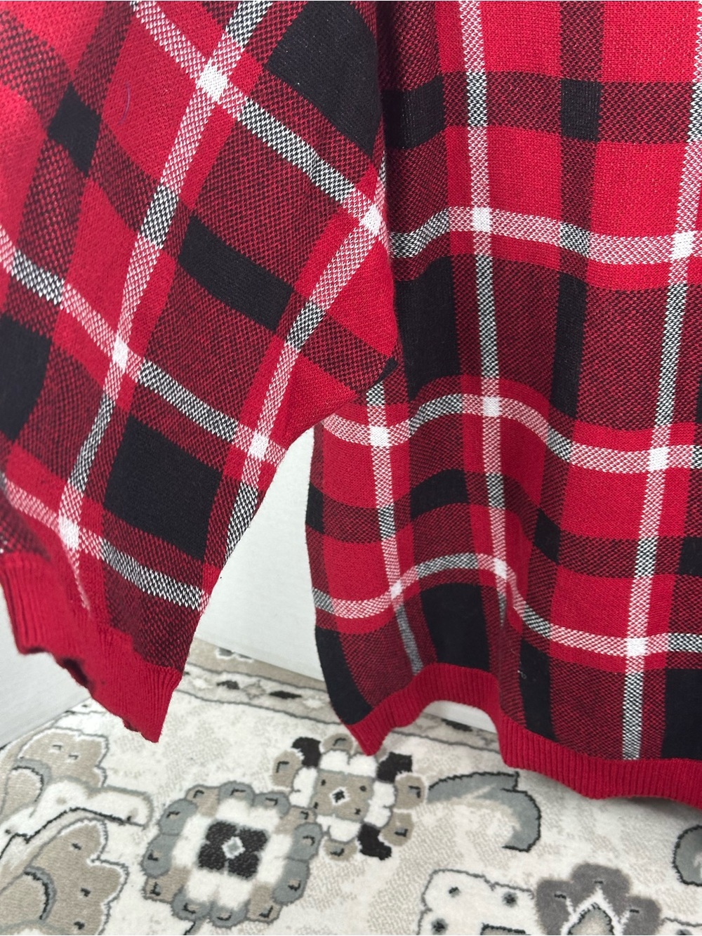 New York & Company Red Black Plaid Crewneck Sweater, Bat wing, size L, NWT - Picture 5 of 6